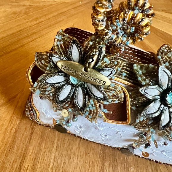 Mary Frances “She Loves Me” beaded purse - Picture 5 of 7